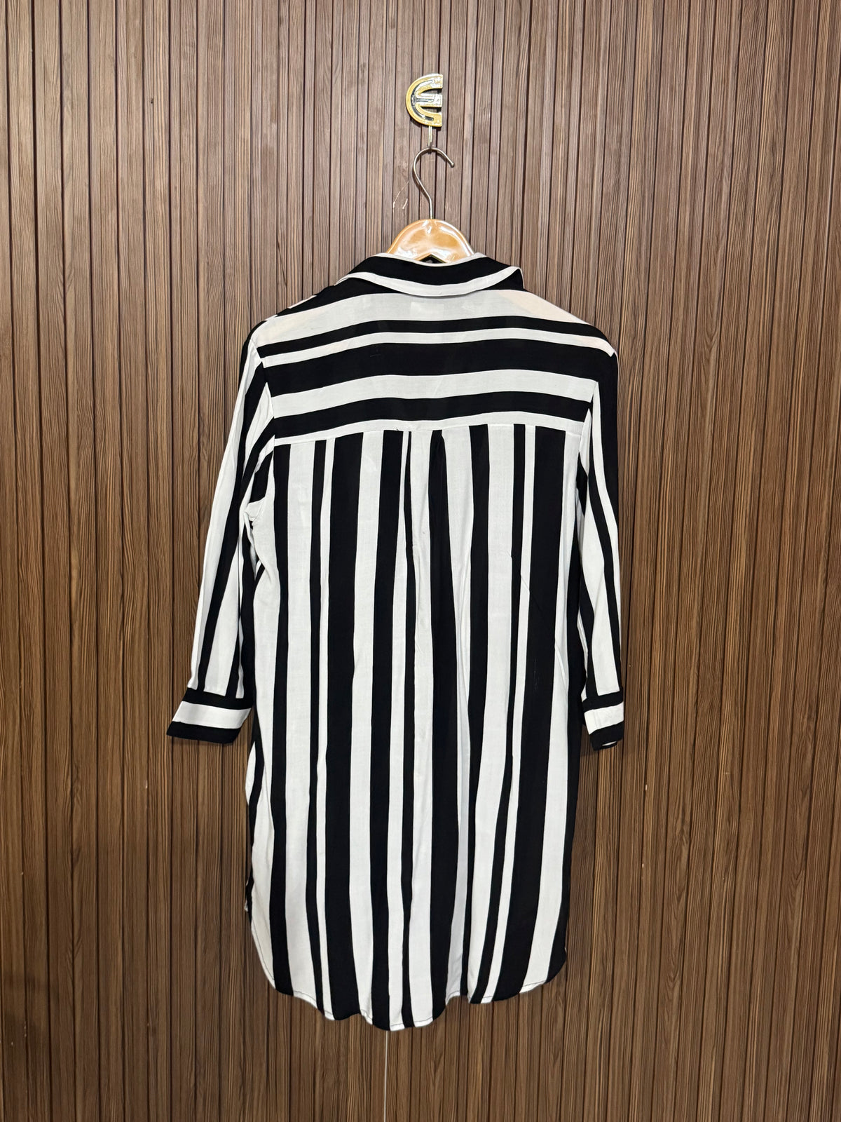 Chest 18 Length 32 Fabric Silk Graphic Top