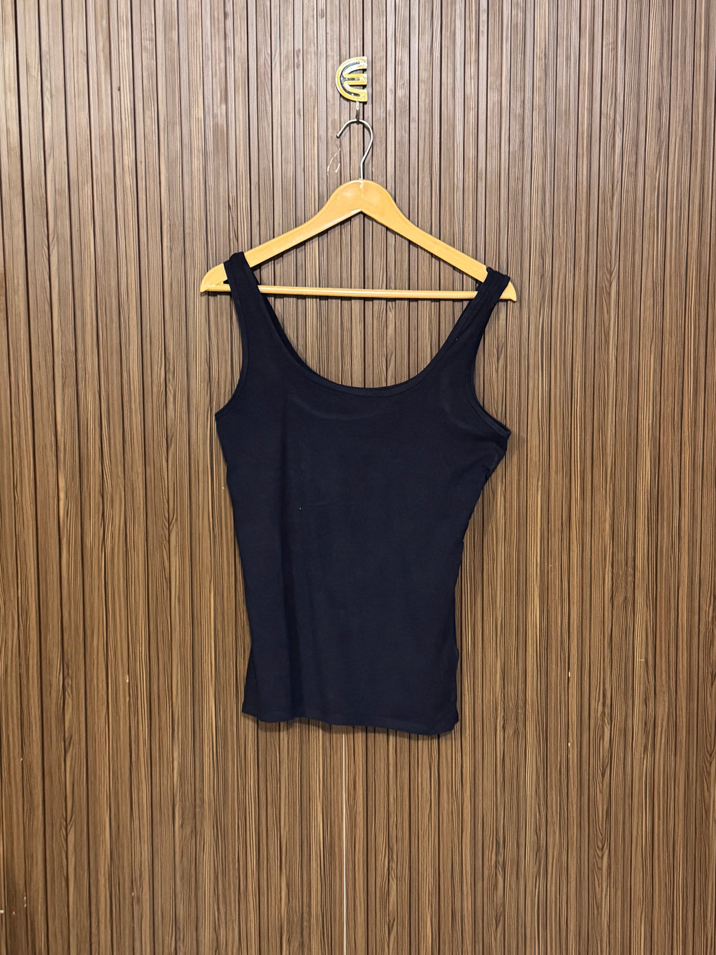Chest 16 Length 24 Black Ribbed