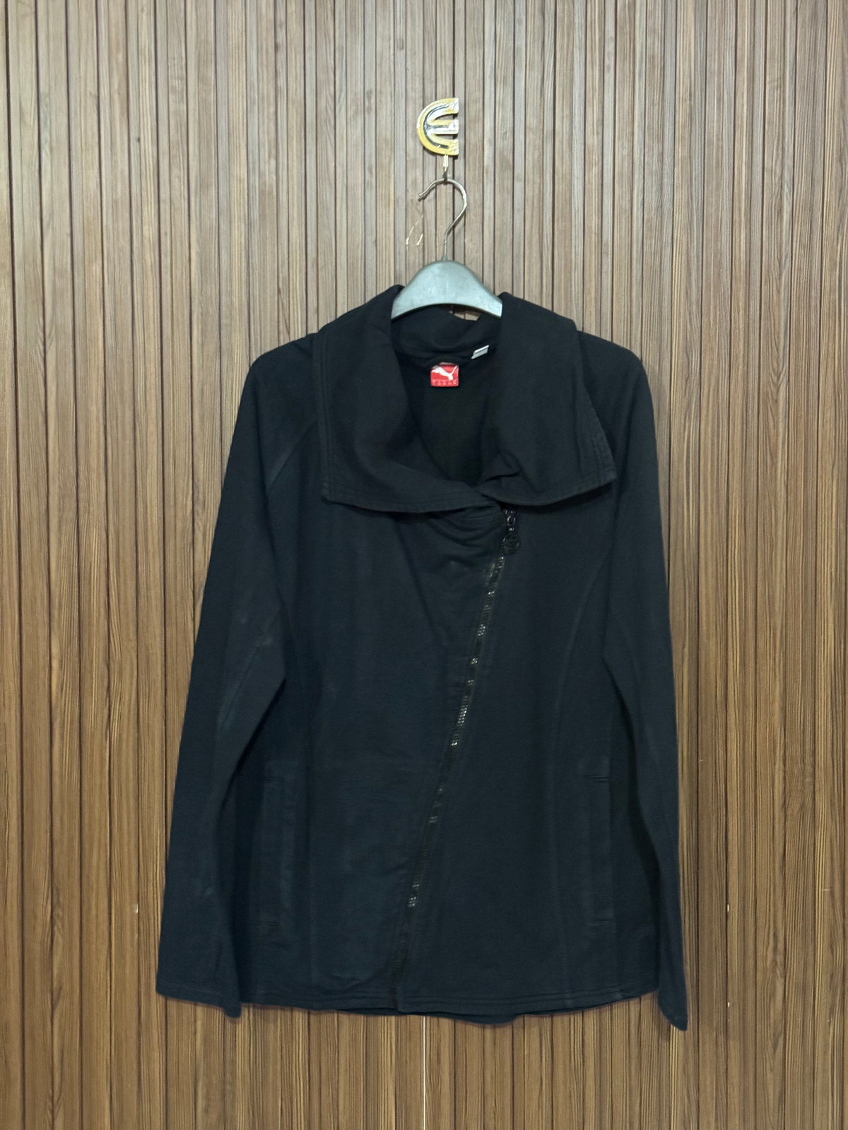 Chest 22 Length 27 Basic Zip