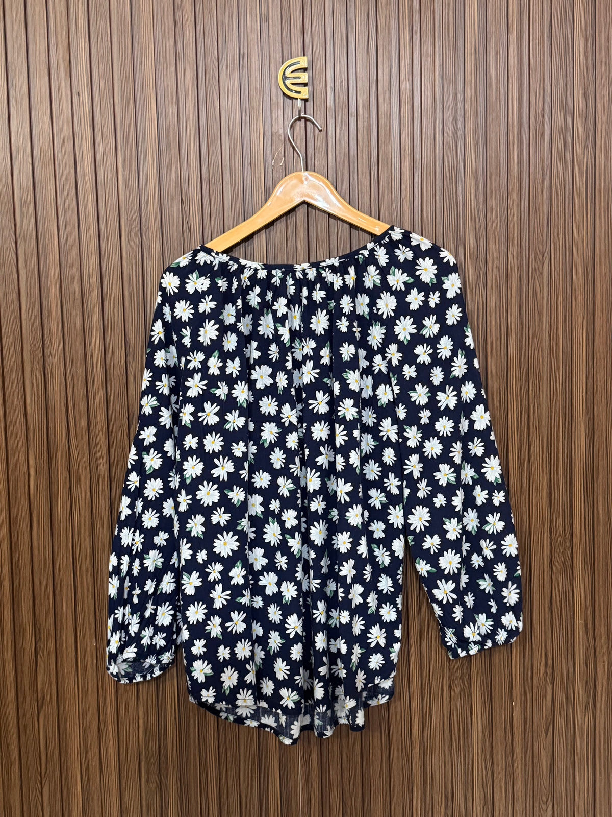 Chest 22 Length 27 Fabric Silk Casual Look