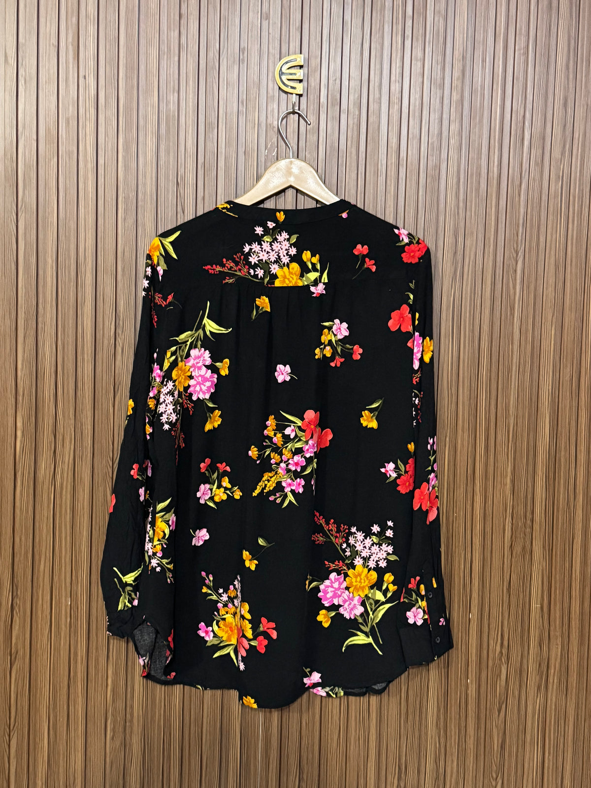 Chest 21 Length 27 Fabric Silk Casual Top