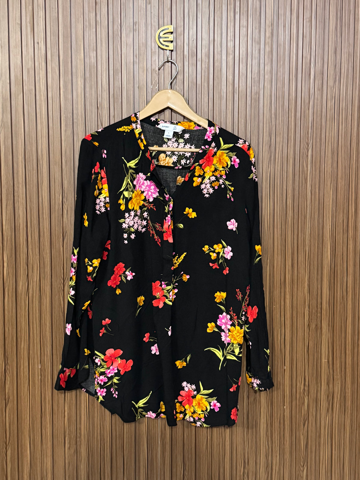 Chest 21 Length 27 Fabric Silk Casual Top